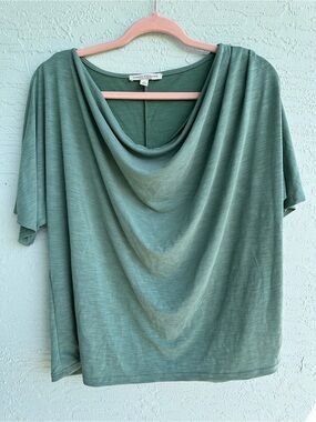 Green Envelope women’s green draped neck shirt size XL